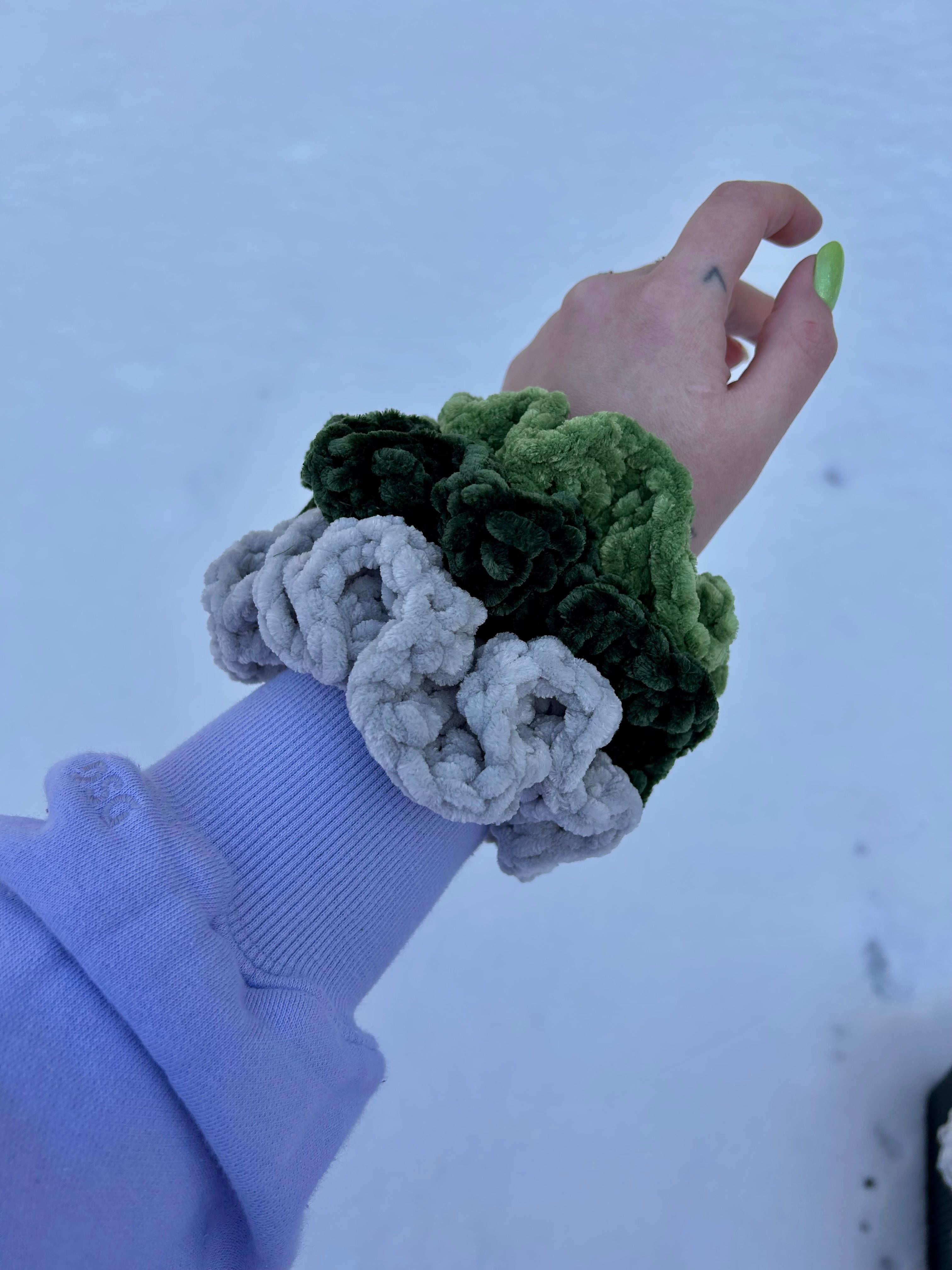 Clover Cloud Velvet Scrunchie Set